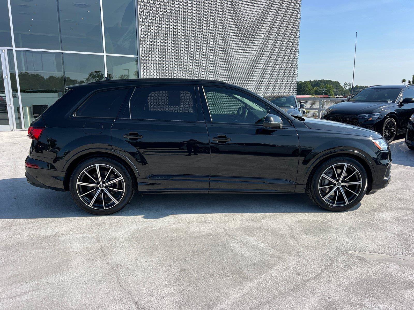 Used 2023 Audi Q7 3.0T Prestige w/ Prestige Package AWD/4WD image 4