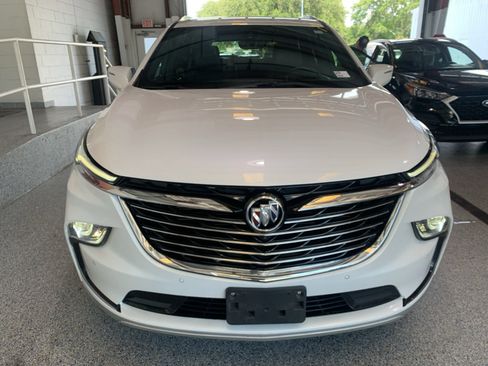 Used 2023 Buick Enclave Premium FWD image 2