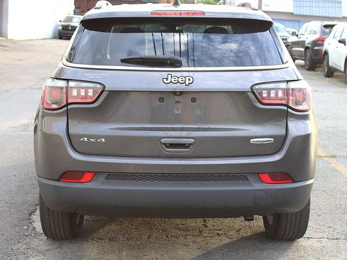 Certified 2018 Jeep Compass Latitude w/ Popular Equipment Group AWD/4WD image 8