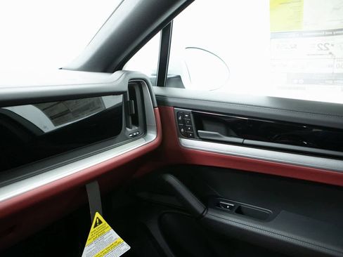 New 2026 Porsche Cayenne E-Hybrid image 25