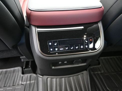 New 2026 INFINITI QX80 Autograph image 19