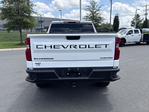 Used 2024 Chevrolet Silverado 1500 Custom Trail Boss w/ Turbomax Blackout Package AWD/4WD image 8