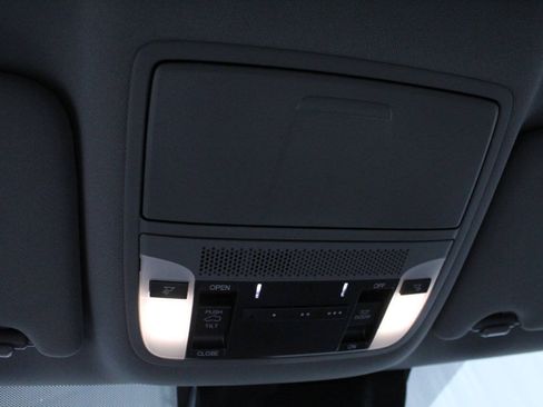 Used 2020 Acura MDX SH-AWD image 25