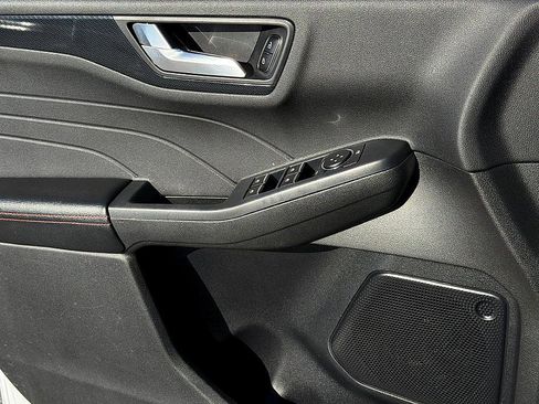 Used 2023 Ford Escape ST-Line image 19