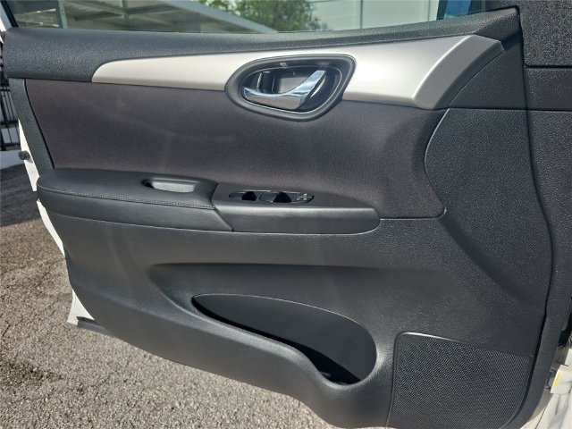 Used 2017 Nissan Sentra S FWD image 15