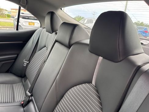 Used 2023 Toyota Camry SE image 22