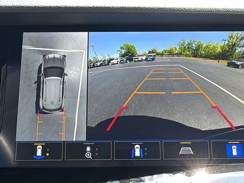 Used 2023 Buick Envision Avenir AWD/4WD image 17