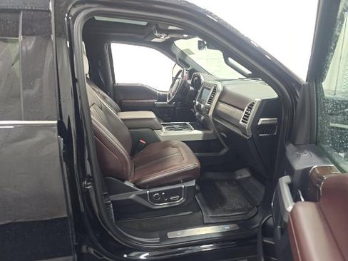 Used 2017 Ford F250 Platinum w/ Platinum Ultimate Package AWD/4WD image 12