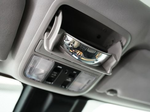 Used 2018 Honda Odyssey Elite image 48