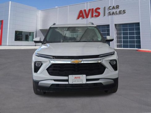 Used 2025 Chevrolet TrailBlazer LT AWD/4WD image 4