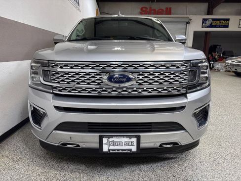 Used 2018 Ford Expedition Platinum image 3