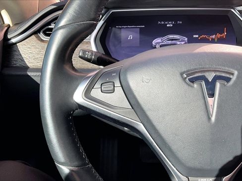 Used 2013 Tesla Model S image 18