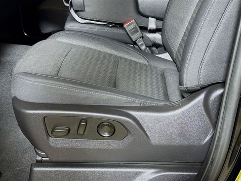 Certified 2025 Chevrolet Silverado 1500 LT RWD image 17