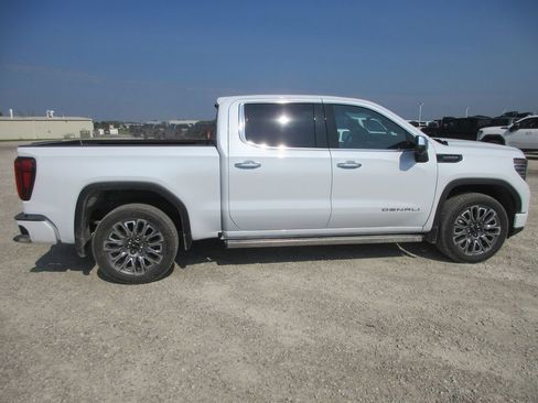 New 2026 GMC Sierra 1500 Denali Ultimate AWD/4WD image 3