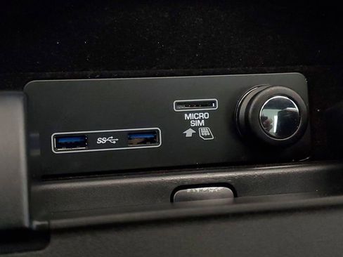 Used 2020 Land Rover Range Rover Sport HST image 24