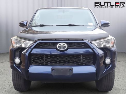 Used 2015 Toyota 4Runner SR5 Premium image 3
