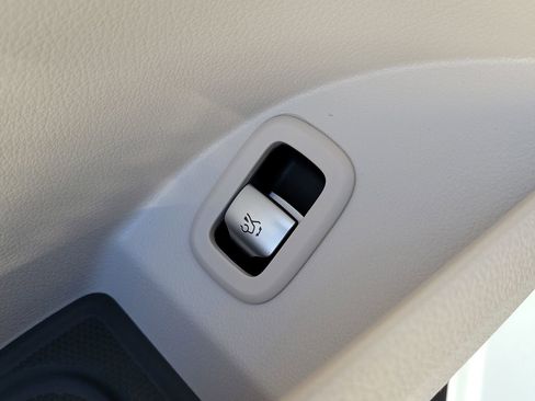 New 2026 Mercedes-Benz GLC 300 4MATIC image 26