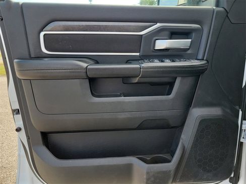 Used 2024 RAM 2500 Big Horn w/ Off Road Package image 17