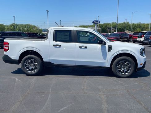New 2026 Ford Maverick XLT w/ XLT Luxury Package FWD image 8