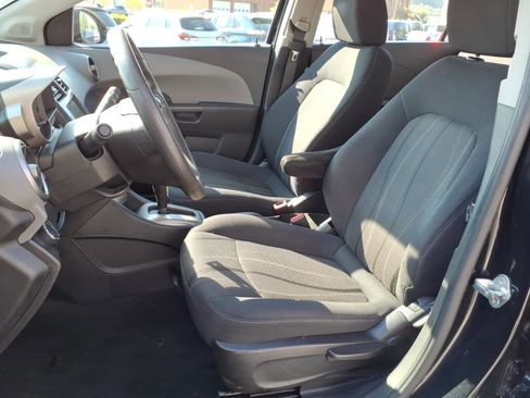 Used 2014 Chevrolet Sonic LT FWD image 8