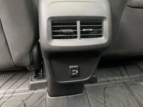 Used 2020 Chevrolet Equinox LT image 13