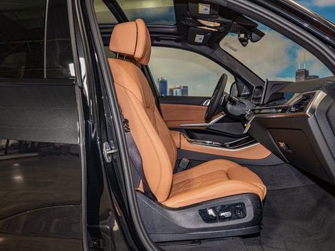 Used 2026 BMW X5 M60i w/ Climate Comfort Package image 21