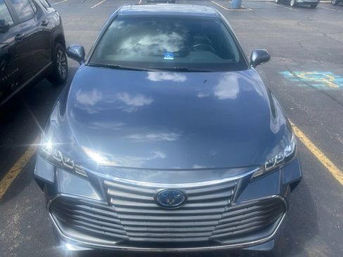 Used 2020 Toyota Avalon XLE w/ Moonroof Package FWD image 1
