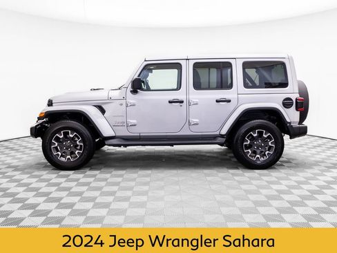 Used 2024 Jeep Wrangler Unlimited Sahara w/ Safety Group AWD/4WD image 2