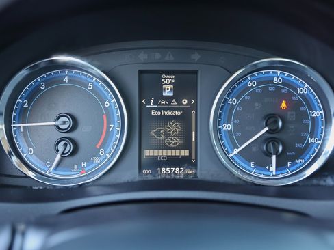 Used 2018 Toyota Corolla SE image 35