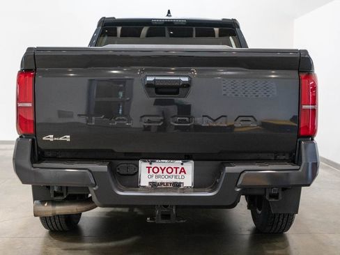 Certified 2024 Toyota Tacoma SR5 AWD/4WD image 8
