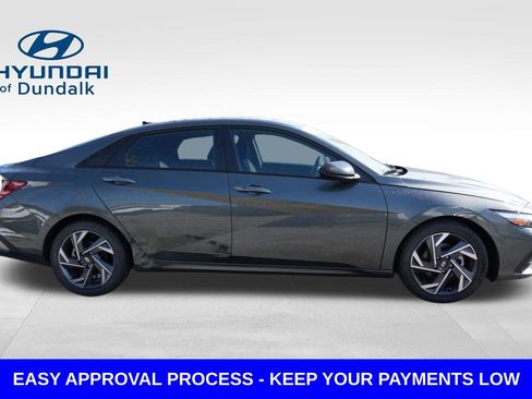 Used 2025 Hyundai Elantra Sport FWD image 7