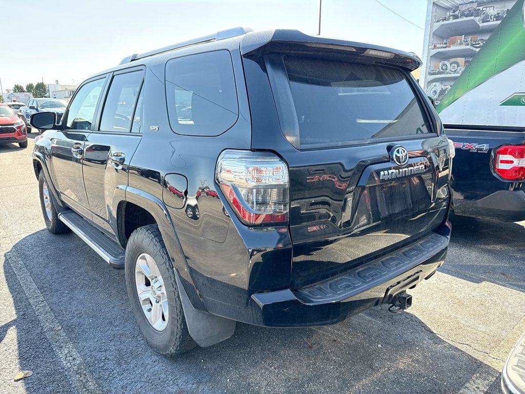 Used 2016 Toyota 4Runner SR5 AWD/4WD image 3