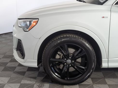 Used 2020 Audi Q3 2.0T Premium w/ Convenience Package image 9