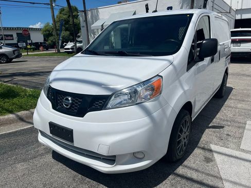 Used 2021 Nissan NV200 S w/ Back Door Glass Package image 2