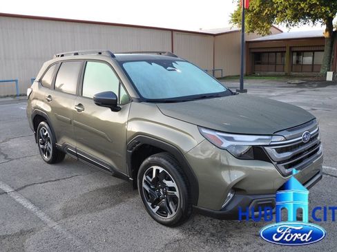Used 2025 Subaru Forester Limited AWD/4WD image 6