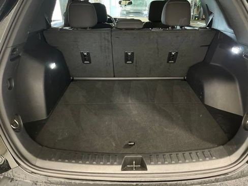 Used 2025 Chevrolet Equinox LT AWD/4WD image 23
