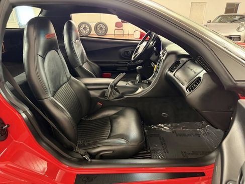 Used 2001 Chevrolet Corvette Z06 w/ Memory Pkg RWD image 24