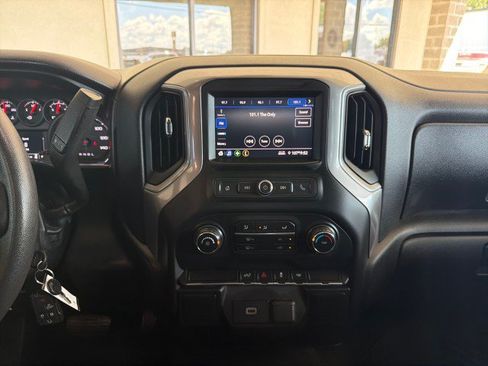 Used 2020 Chevrolet Silverado 1500 Custom w/ Custom Value Package RWD image 23