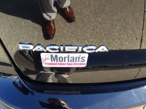 Certified 2025 Chrysler Pacifica Select FWD image 10