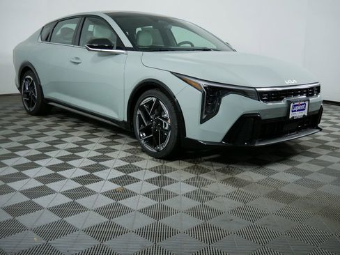 New 2026 Kia K4 GT-Line image 2