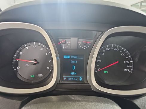 Used 2017 Chevrolet Equinox LS FWD image 25
