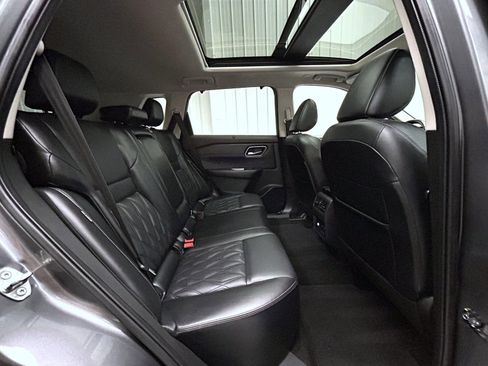 Used 2023 Nissan Rogue Platinum w/ Platinum Premium Package image 18