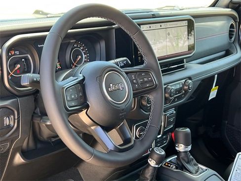 New 2025 Jeep Gladiator Rubicon w/ Convenience Group image 17