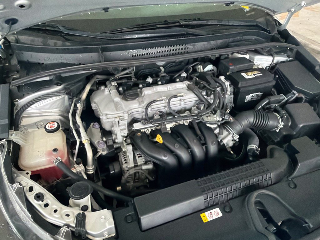 Used 2021 Toyota Corolla LE w/ Carpet Mat Package (TMS) FWD image 12