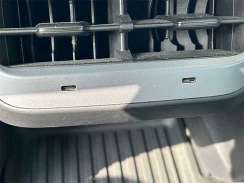 Used 2023 Tesla Model 3 Standard Range image 19