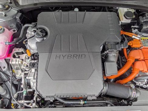 Certified 2025 Hyundai Elantra SEL FWD image 19