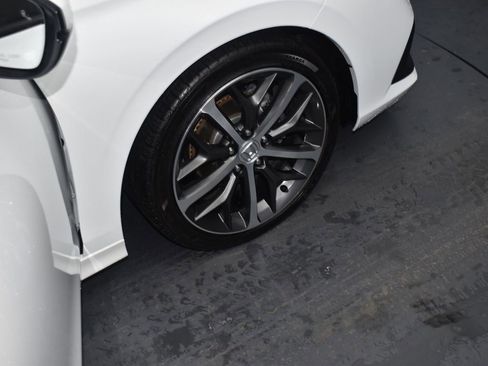 Used 2024 Honda Civic Touring image 15