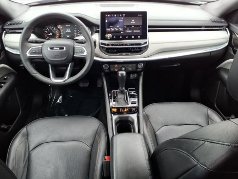 Used 2023 Jeep Compass Limited image 12