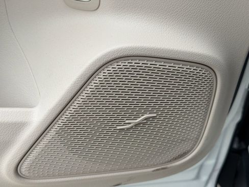 Certified 2026 Mercedes-Benz GLB 250 image 21