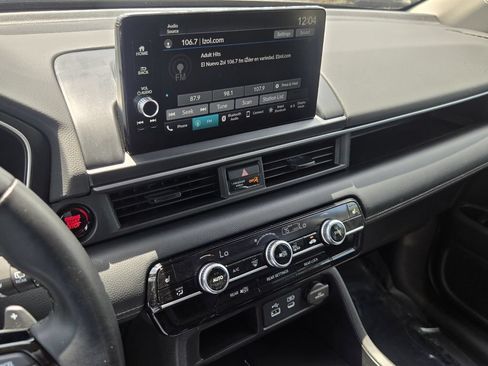Used 2025 Honda Pilot EX-L image 20